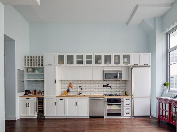 2nd image of 27-28 Thomson Ave #334