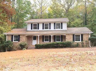 2620 Piney Wood Ter, East Pt, GA 30344