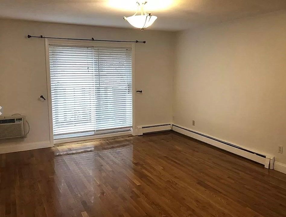 2nd image of 36 Westgate Rd #2