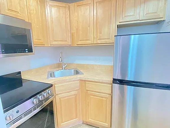5th image of 175 W 85th St #4E