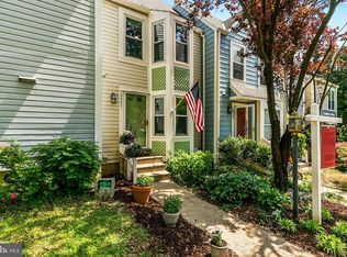 6003 Old Stratford Ct, Alexandria, VA 22315