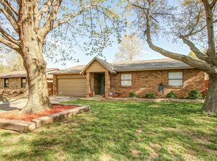 611 E 135th Pl, Glenpool, OK 74033