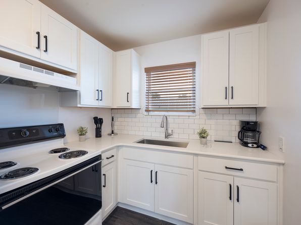 901 Weeping Willow Way #2