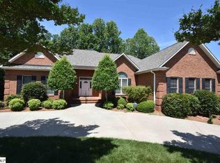204 Ashworth Ln, Greer, SC 29650