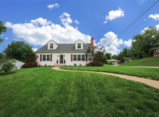 945 Peachtree Ln, Saint Charles, MO 63301