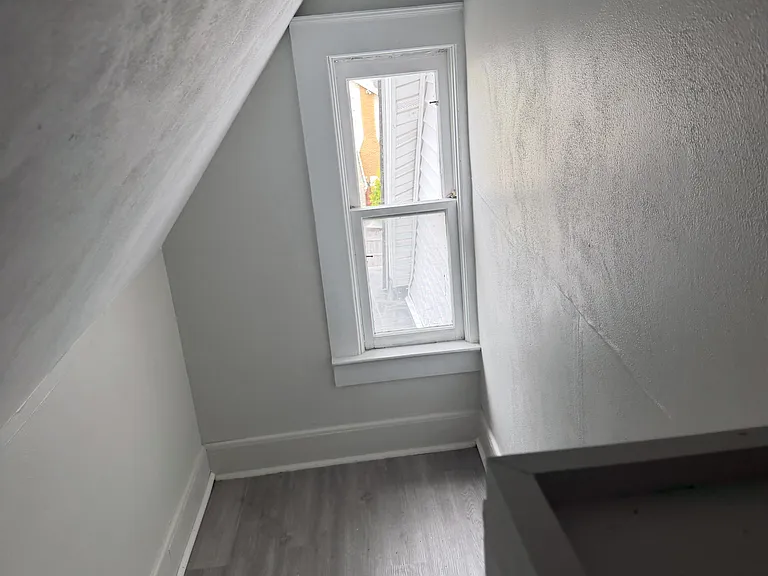 100 Nanticoke Ave #4 — Photo 3