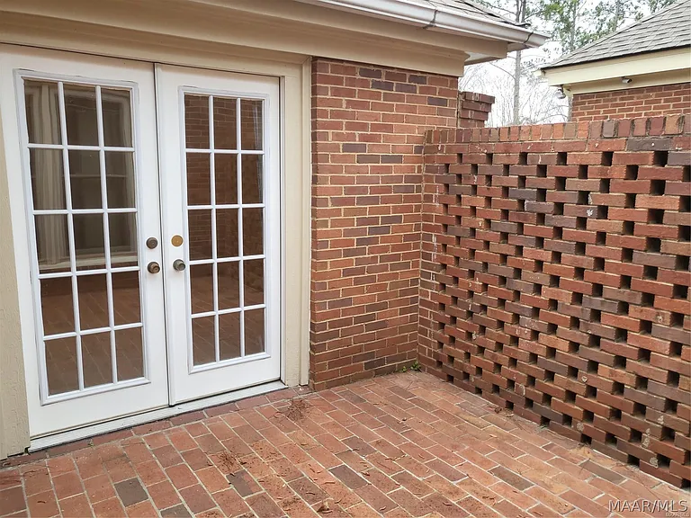 1516 Charleton Dr — Photo 29