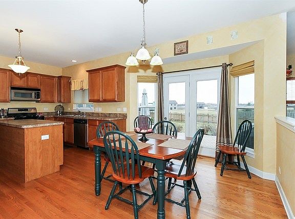 4th image of 206 Weston Ct