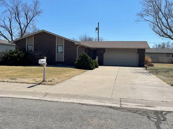 5941 16th St, Great Bend, KS 67530
