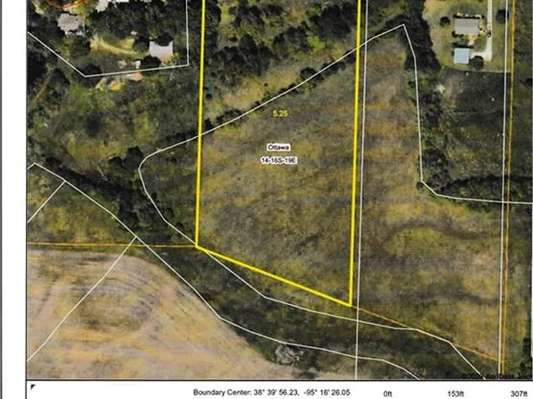 2630 Reno Rd, Ottawa, KS 66067