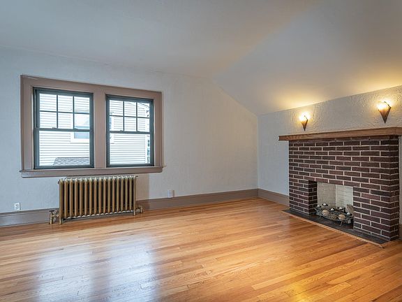 2nd image of 546 6th Ave Floor 2