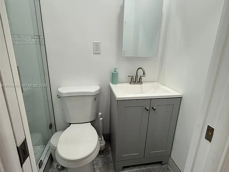 528 NE 70th St #TOP — Photo 7