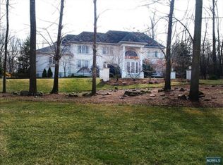 41 Cameron Rd, Saddle River, NJ 07458