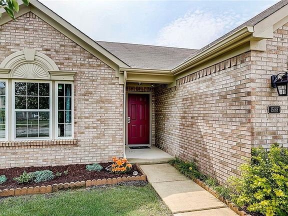 5th image of 1588 Stanford Dr