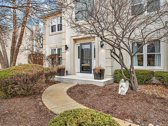 3rd image of 23628 W Rueben St