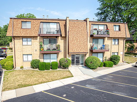 3rd image of 4925 W 109th St APT 201