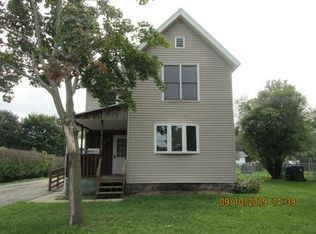 256 W Oak Grove St, Juneau, WI 53039