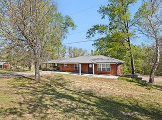 52 W Parish Dr, Subiaco, AR 72865