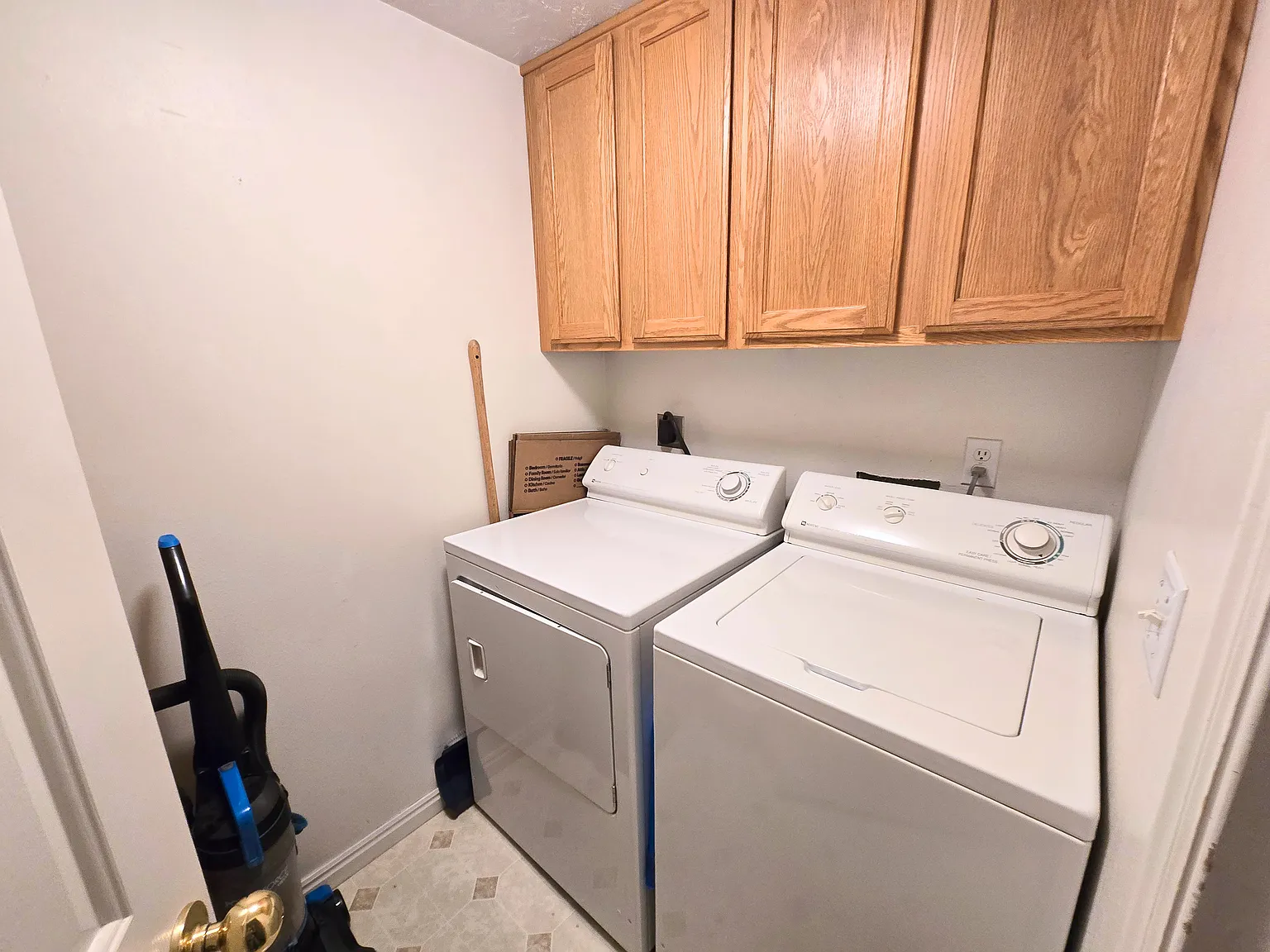 2 bed, 900 sqft, $475 — Photo 4