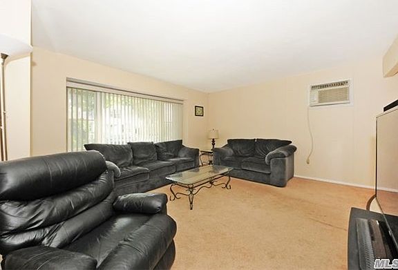 2nd image of 256 Clement Ave