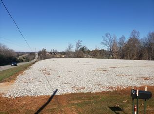 8390 Roberts Matthews Hwy, Cookeville, TN 38506
