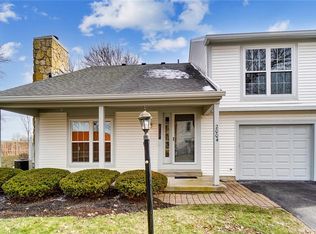 2004 Foxknoll Dr, Dayton, OH 45458