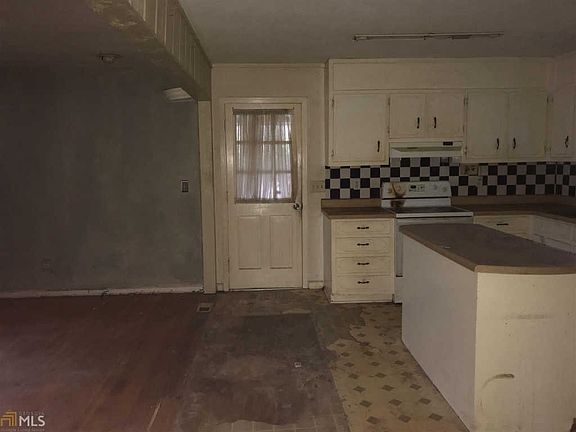 4th image of 4464 Casco Ln