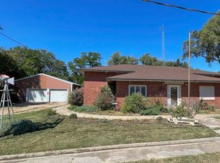 245 N Hugh St, Salina, KS 67401