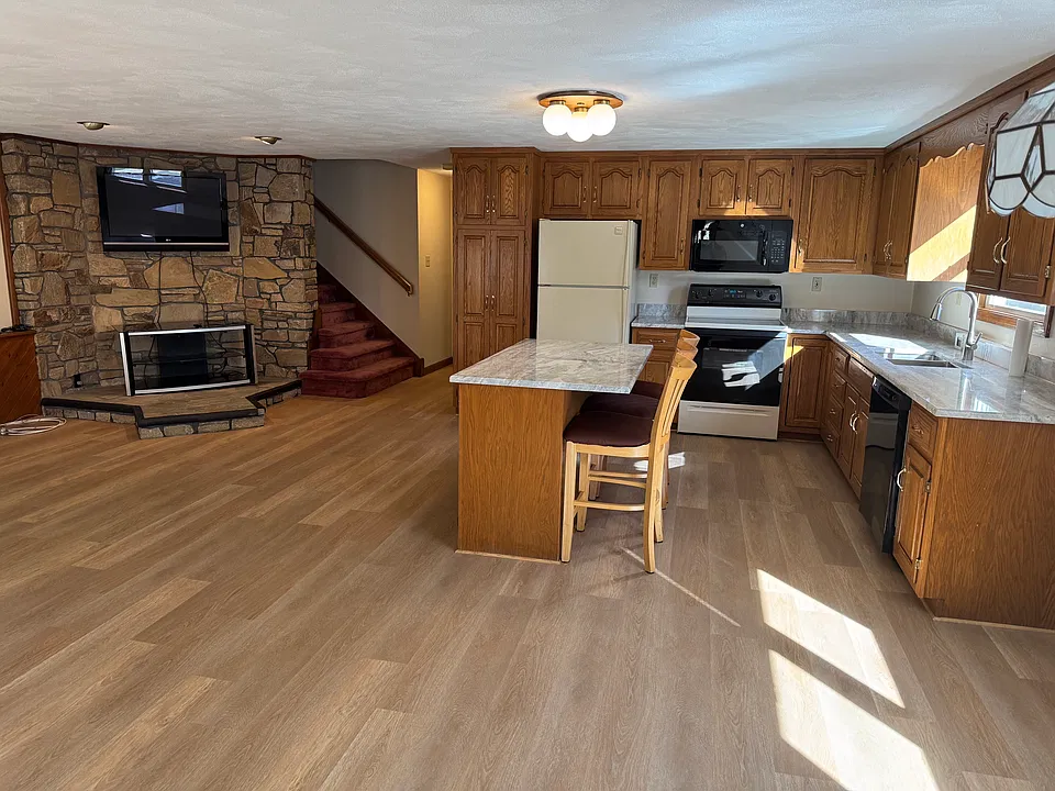 55 Carousel Dr #1