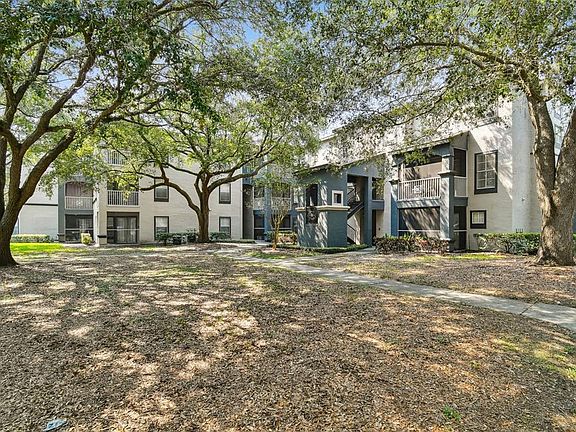 4th image of 8517 Island Breeze Ln