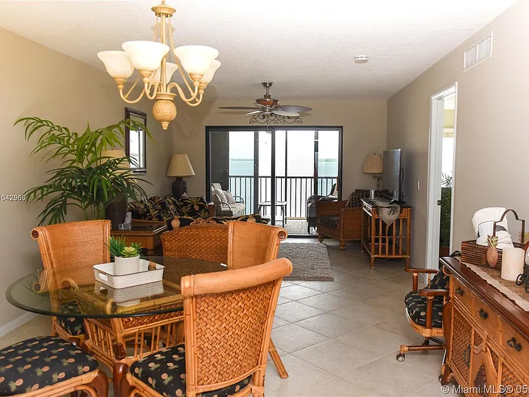 20 NE Plantation Rd #306 — Photo 3