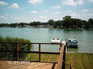 51298 N Shore Dr, Elkhart, IN 46514