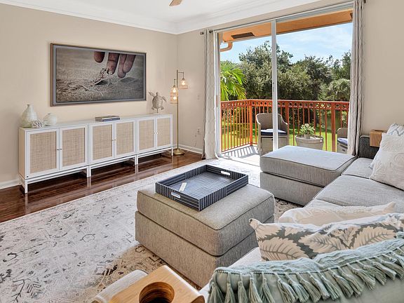 3rd image of 2036 Alta Meadows Ln APT 1407