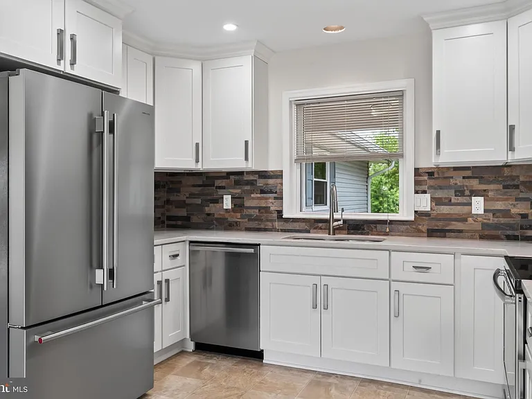 4214 Penner Ln — Photo 18