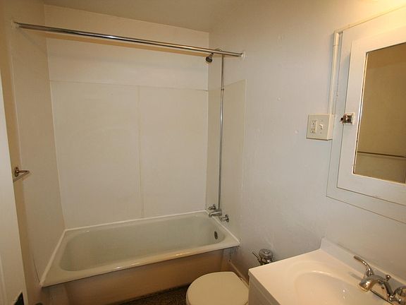 5th image of 1480 N High St APT 16