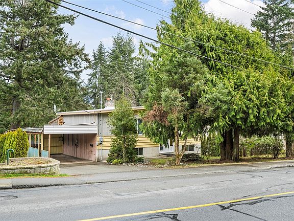 2nd image of 3224 Uplands Dr