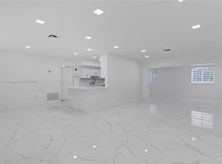 9375 SW 181st St, Palmetto Bay, FL 33157