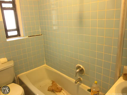 Rented by Realty 2000 Corp | media 7