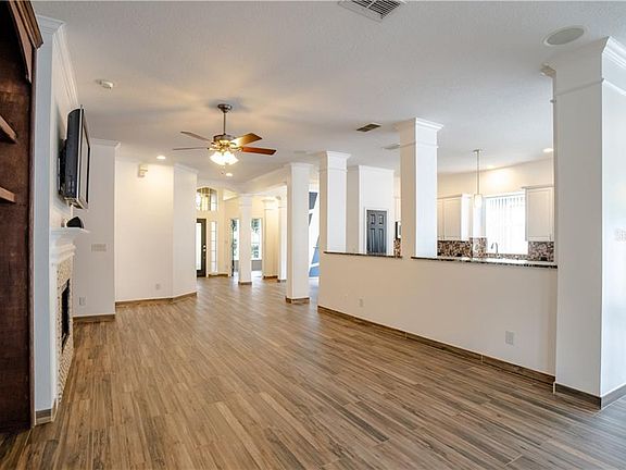5th image of 10981 Piping Rock Cir