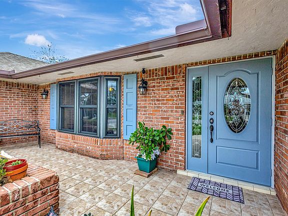 2nd image of 9022 Gardens Glen Circle