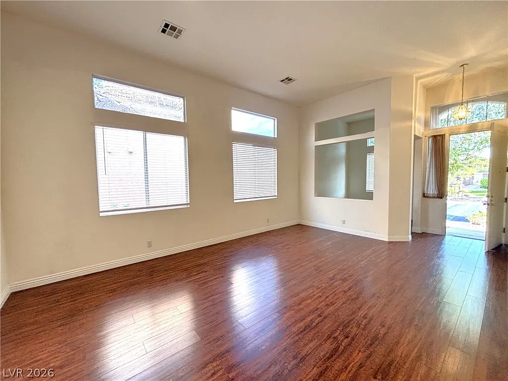 3 bed, 2.0 bath, 1654 sqft, $1,950 — Photo 4