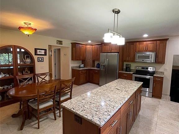 5th image of 3770 Lofty Oaks Dr