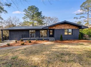 109 Lakeview Dr, Carrollton, GA 30117