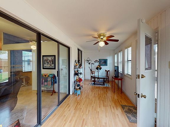 4th image of 4637 Fountain Ln