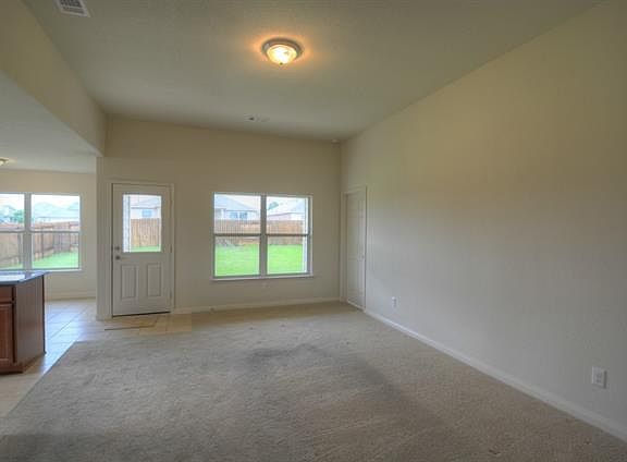 5th image of 101 Brookbank Ct