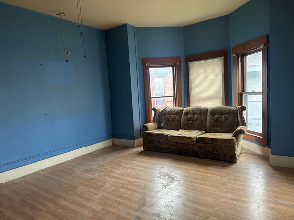 207 N 12th St #3
