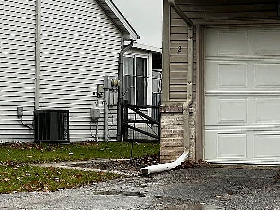 3rd image of 303 Valleywoods Dr