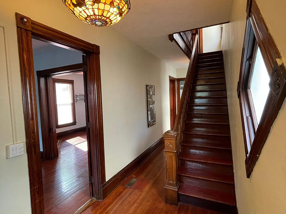 Stairs to Apt 2