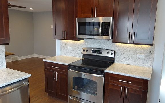 4th image of 4237 Atlantic Ave