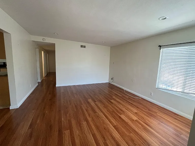 4447 W 172nd St — Photo 7